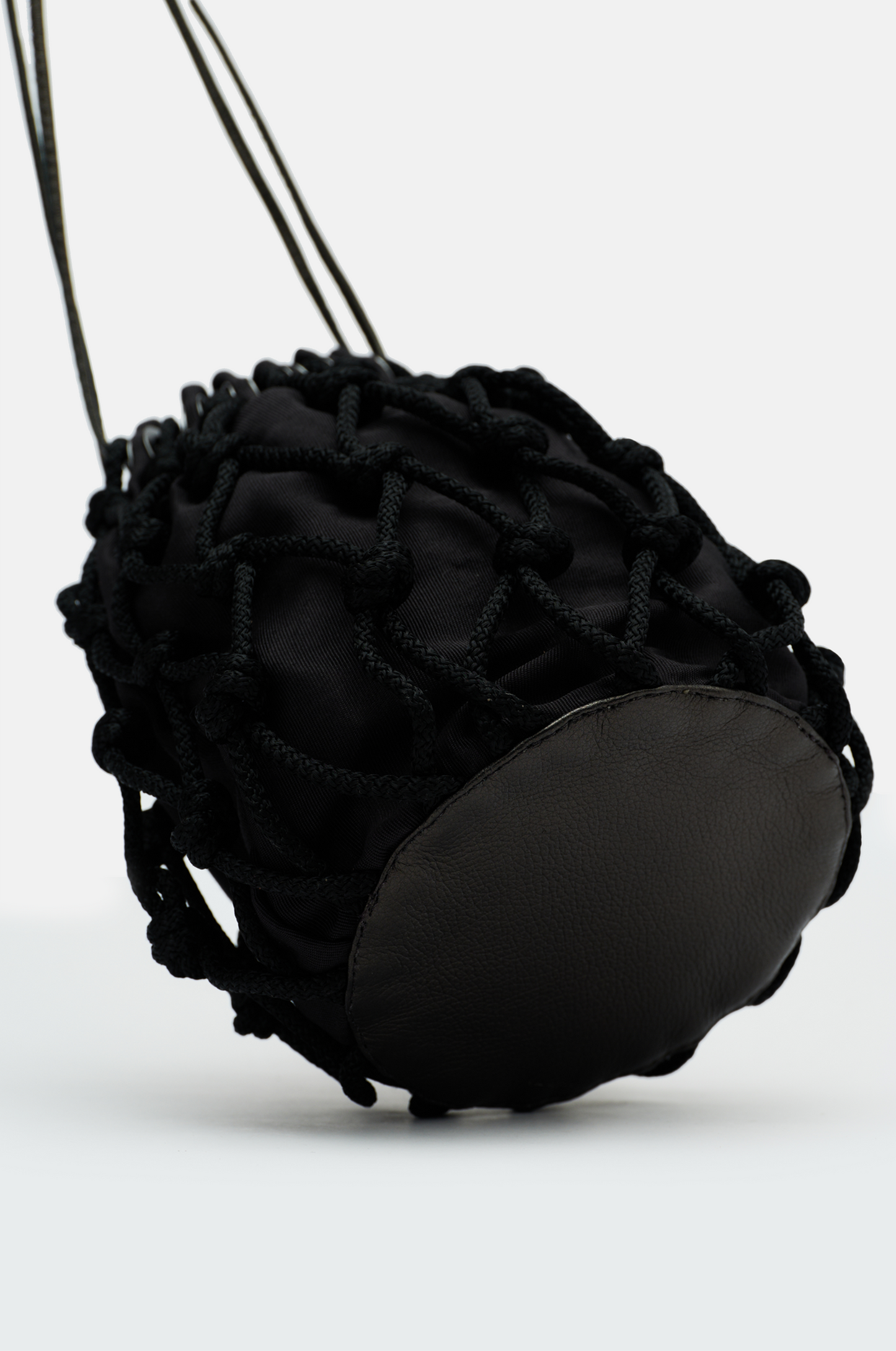 LORENZA BUCKET BAG