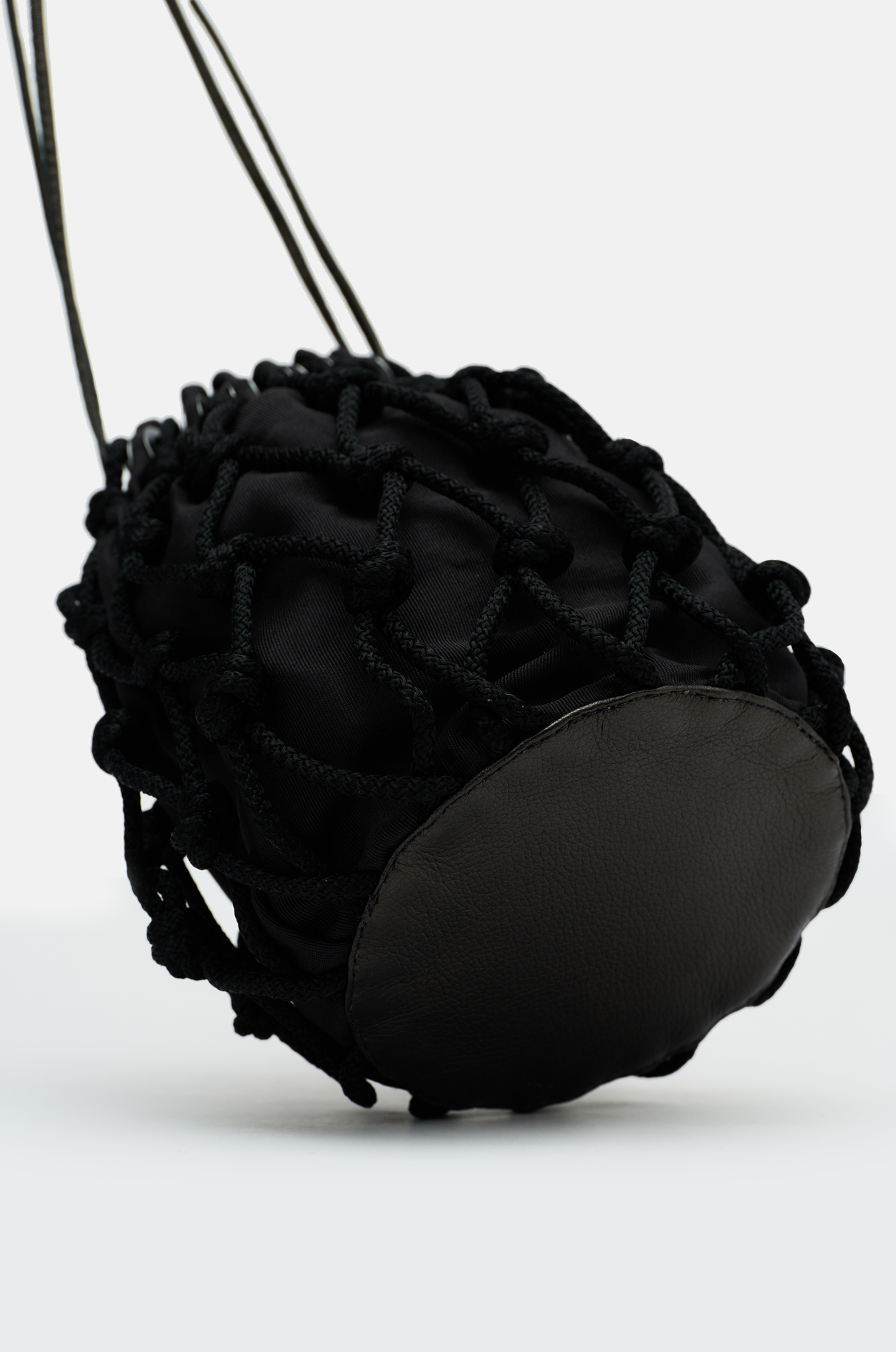 LORENZA BUCKET BAG