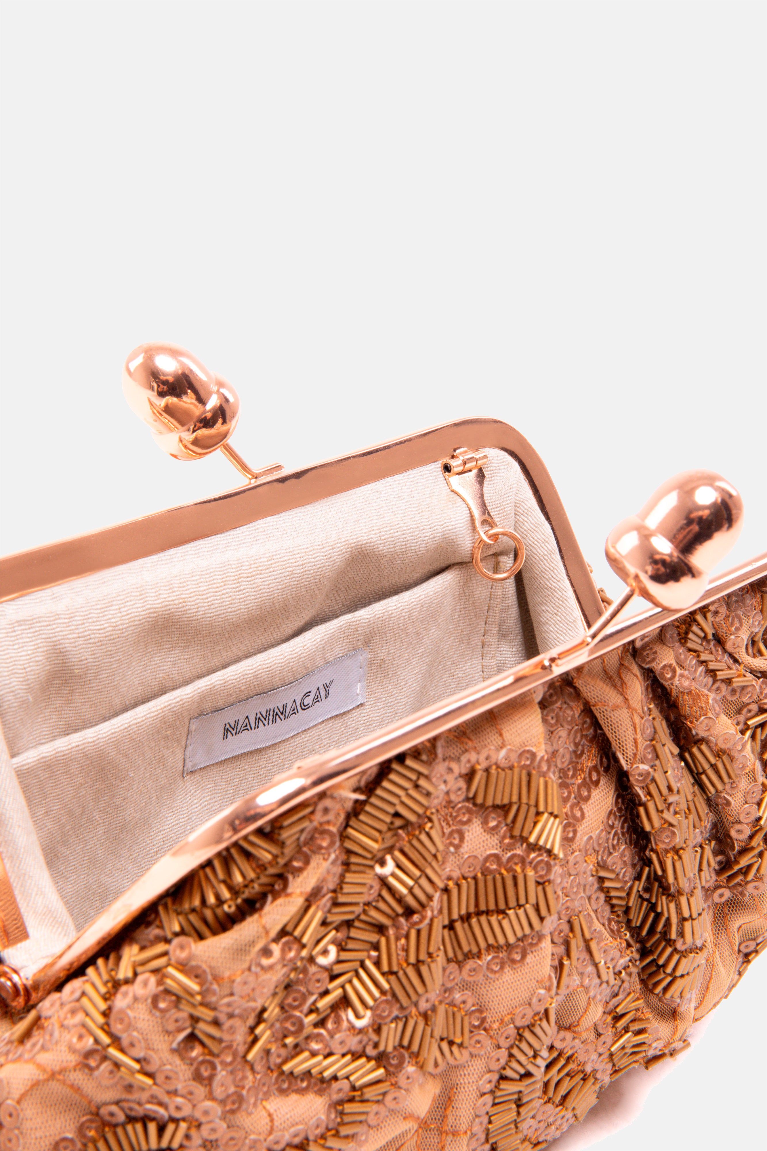 ANNE RAÍZES M BAG