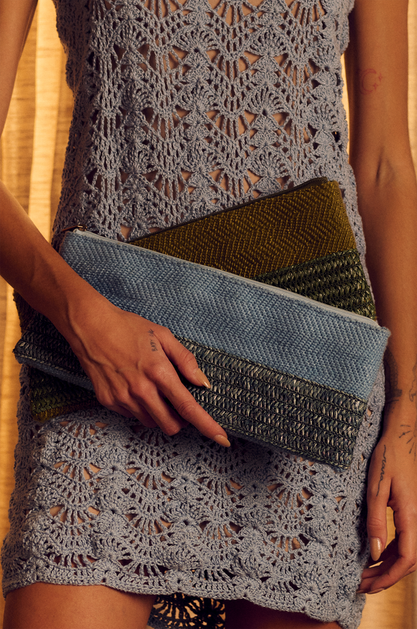 CARILI CLUTCH